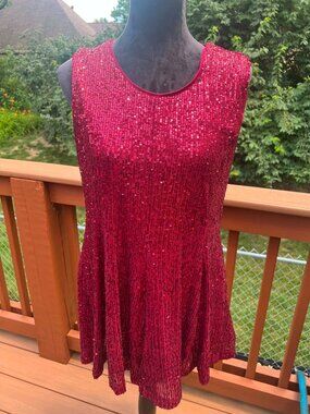 Sparkly Red Pyramid Collection Top Size L